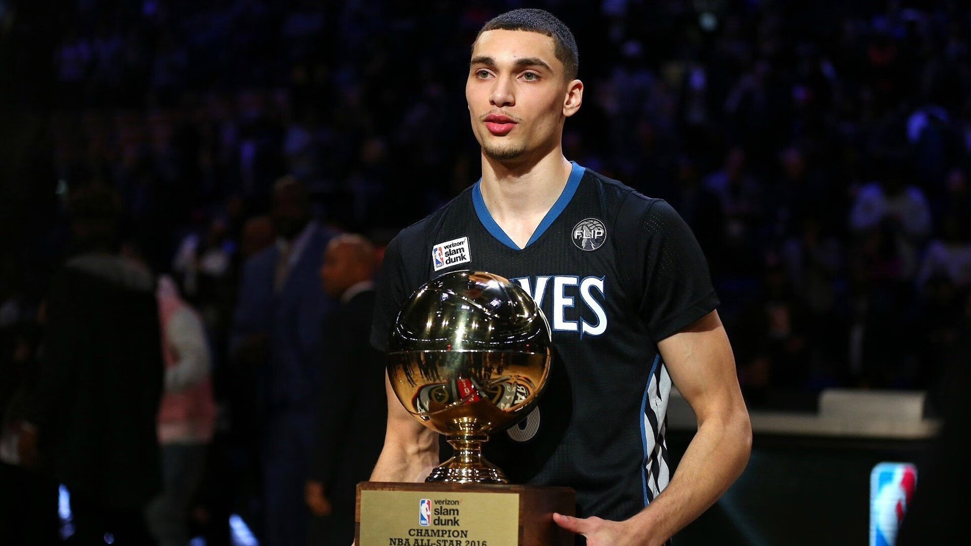 新月球迷呼吁赛程改革保障球员健康,月球新居