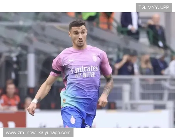 AC米兰克鲁尼奇稳固后场节奏